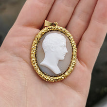 Load image into Gallery viewer, Victorian 15ct Gold Cameo Pendant
