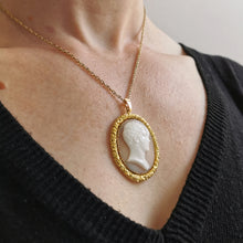 Load image into Gallery viewer, Victorian 15ct Gold Cameo Pendant