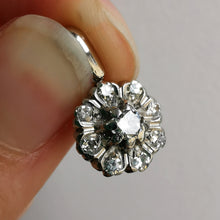 Load image into Gallery viewer, Vintage 18ct Gold Diamond Flower Pendant