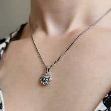 Load image into Gallery viewer, Vintage 18ct Gold Diamond Flower Pendant