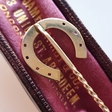 Load image into Gallery viewer, Victorian 15ct Gold Horseshoe Tie/Stick Pin back