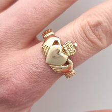 Load image into Gallery viewer, Vintage 9ct Gold Claddagh Ring modelled