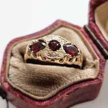 Load image into Gallery viewer, Vintage 18ct Gold Garnet & Diamond Ring in box