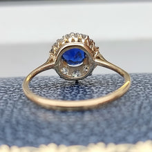 Load image into Gallery viewer, Vintage 18ct Gold Sapphire & Diamond Cluster Ring back