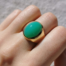 Load image into Gallery viewer, 9ct Gold Cabochon Jade Ring | Hallmarked London 2010