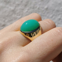 Load image into Gallery viewer, 9ct Gold Cabochon Jade Ring | Hallmarked London 2010