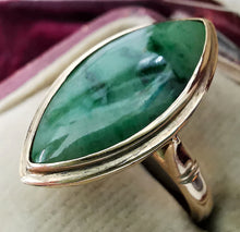 Load image into Gallery viewer, Vintage 14ct Gold Jade Navette Ring