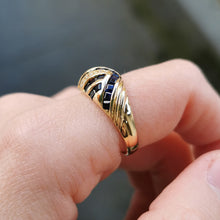 Load image into Gallery viewer, 18ct Gold Sapphire & Diamond Ring