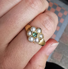 Load image into Gallery viewer, Antique 9ct Gold Emerald & Pearl Mourning Ring