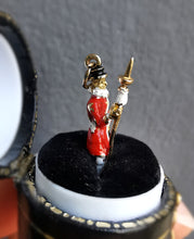 Load image into Gallery viewer, Vintage 9ct Gold London Beefeater Charm