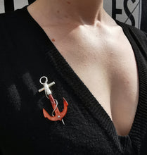 Load image into Gallery viewer, Victorian Silver Agate Anchor Brooch