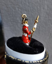 Load image into Gallery viewer, Vintage 9ct Gold London Beefeater Charm