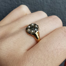 Load image into Gallery viewer, Antique 18ct Gold Emerald & Pearl Mourning Ring
