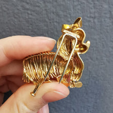 Load image into Gallery viewer, Vintage 18ct Gold Dog Brooch