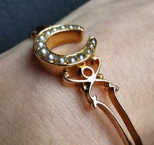 Load image into Gallery viewer, Victorian 15ct Gold Seed Pearl Horseshoe Bangle