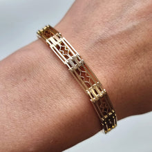 Load image into Gallery viewer, Antique 15ct Gold Bracelet modelled
