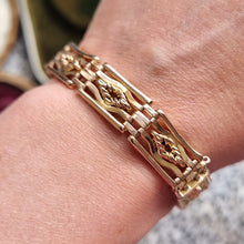 Load image into Gallery viewer, Antique 15ct Gold Fancy Knotted Gate Bracelet
