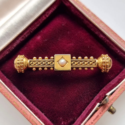 Victorian 15ct Gold Etruscan Style Pearl Bar Brooch in box