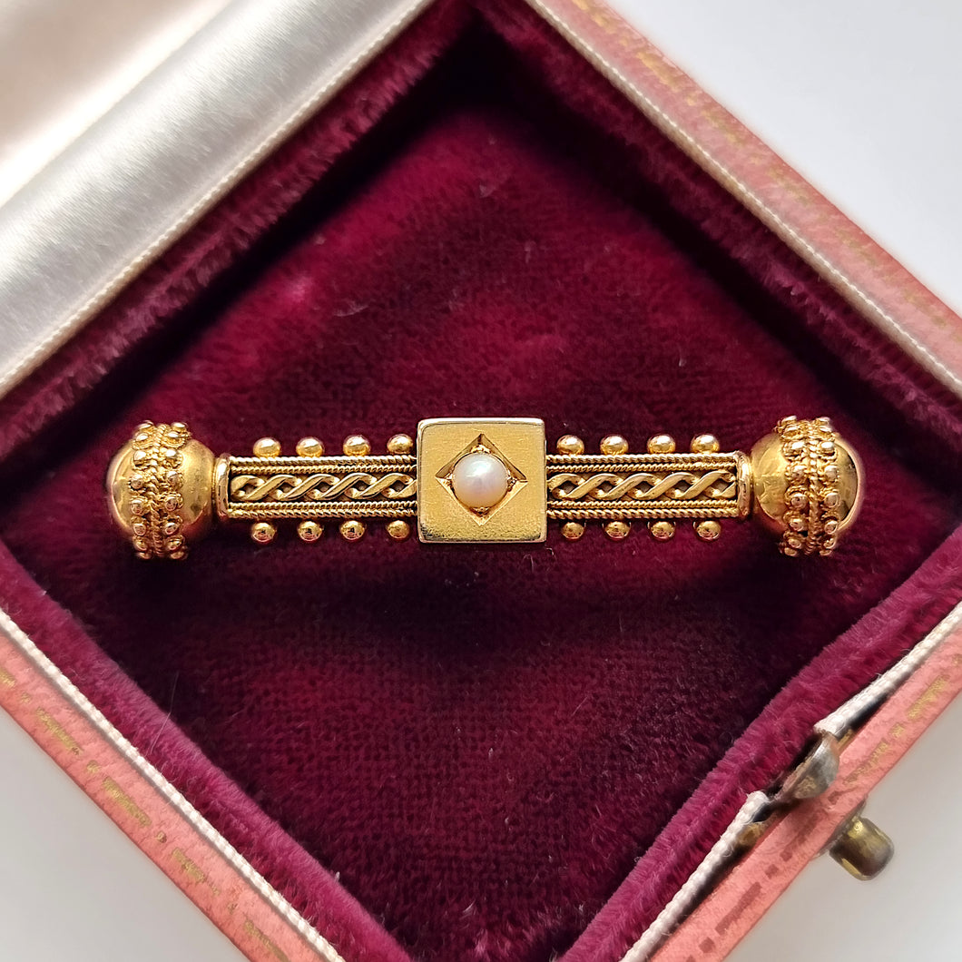 Victorian 15ct Gold Etruscan Style Pearl Bar Brooch in box