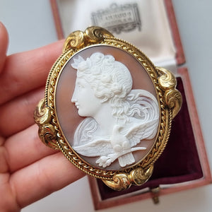 Vintage 9ct Gold Nyx Goddess Cameo Brooch