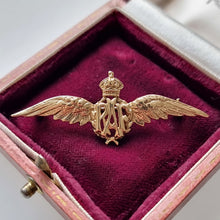 Load image into Gallery viewer, Vintage 9ct Gold RAF Wings Brooch front
