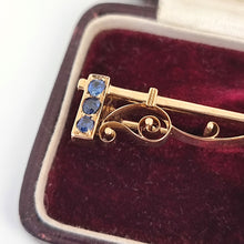 Load image into Gallery viewer, Antique 15ct Gold Lantern Lamp-post Sapphire Brooch close-up of end
