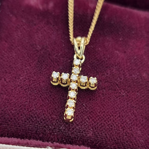 18ct Yellow Gold Brilliant Cut Diamond Cross Pendant in box