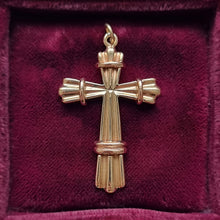 Load image into Gallery viewer, Vintage 9ct Welsh Gold Cross Pendant
