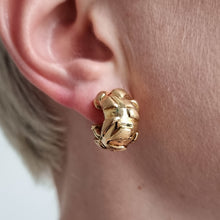Load image into Gallery viewer, Vintage 18ct Gold Huggy Hoop Earrings
