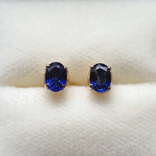 Load image into Gallery viewer, 18ct Yellow Gold Oval Sapphire Stud Earrings in box

