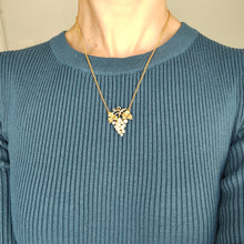 Load image into Gallery viewer, Vintage 9ct Yellow Gold Pearl Grape Bunch Necklace, Hallmarked London 1961
