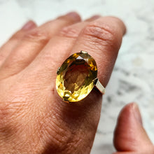 Load image into Gallery viewer, Antique 15ct Yellow Gold Citrine Solitaire Ring
