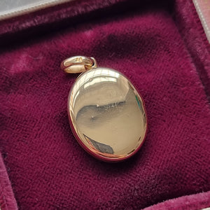 Antique 15ct Gold Oval Turquoise Locket