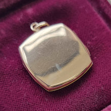 Load image into Gallery viewer, Vintage 9ct Gold Cushion Shaped Locket, Hallmarked Chester 1940 back
