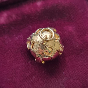 Vintage 9ct Gold Masonic Ball Pendant in box, closed