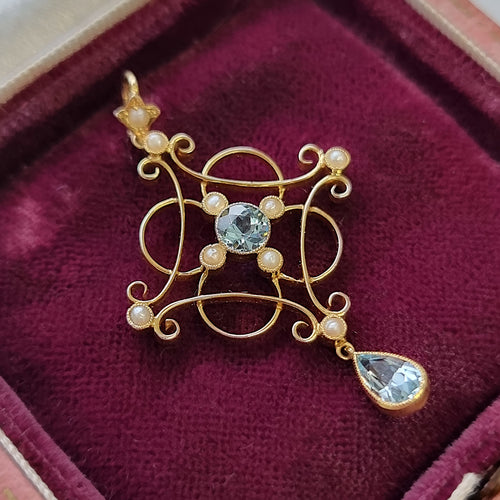 Antique 9ct Gold Aquamarine and Pearl Pendant in box