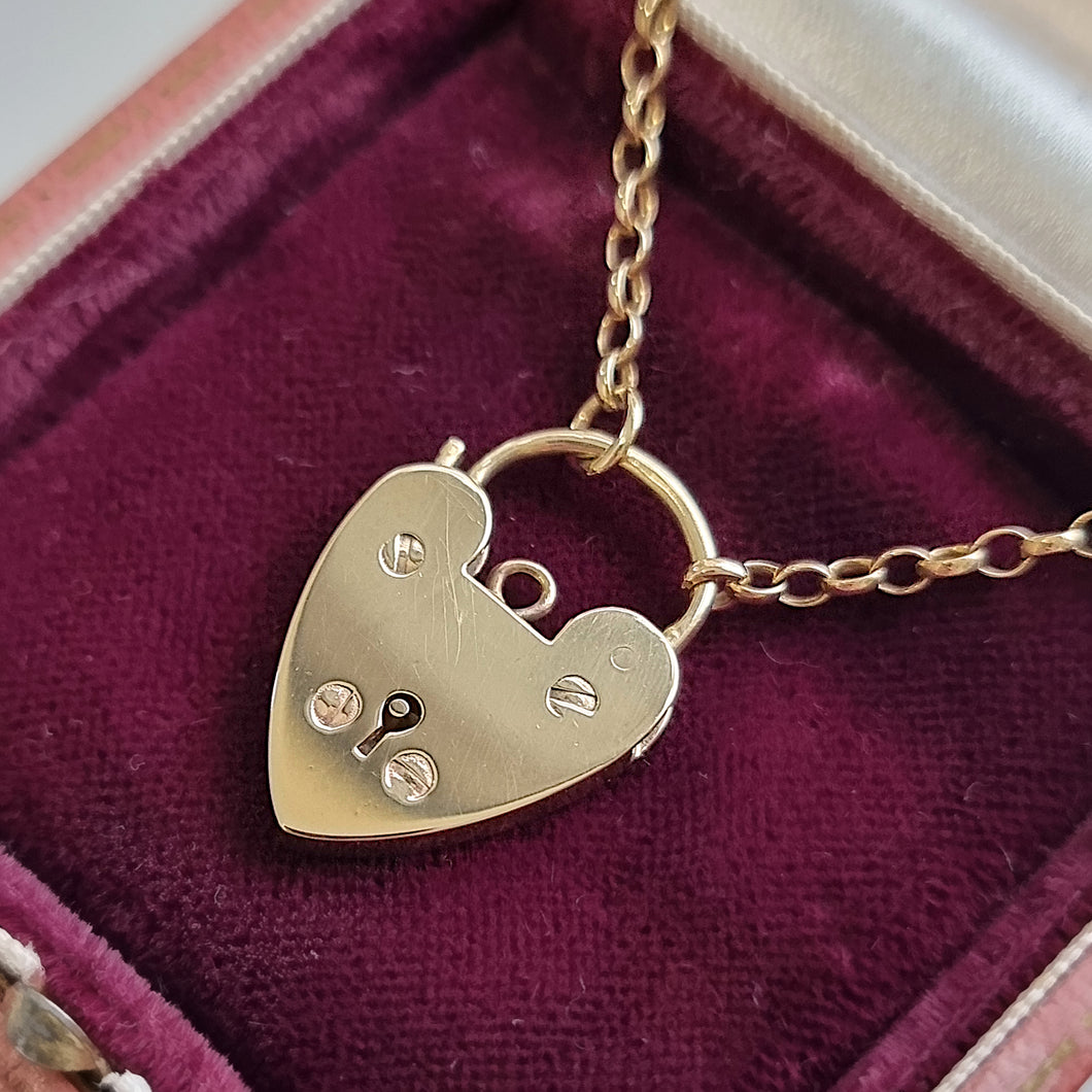 Vintage 9ct Gold Heart Padlock Chain Necklace in box