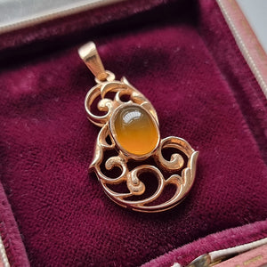 Vintage 14ct Rose Gold Chalcedony Pendant in box