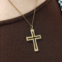 Load image into Gallery viewer, Vintage 9ct Yellow Gold Cutout Cross Pendant
