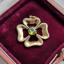 Load image into Gallery viewer, Vintage 9ct Gold Peridot Four Leaf Clover Pendant in box
