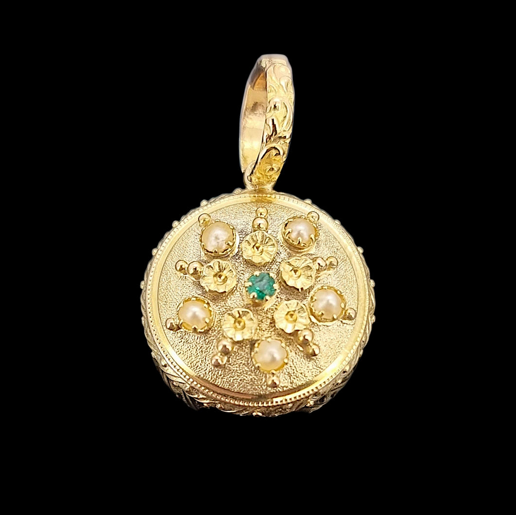 Antique 15ct Gold Emerald and Pearl Mourning Locket Back Pendant