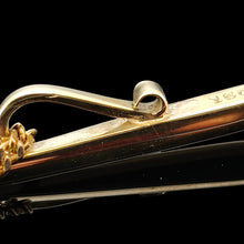 Load image into Gallery viewer, Close-up of a yellow gold pendant halter
