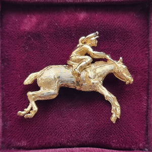 Vintage 9ct Gold Horse and Jockey Pendant, Hallmarked London 1976 side