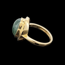 Load image into Gallery viewer, Vintage 9ct Yellow Gold Moss Agate Solitaire Ring
