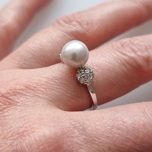 14k White Gold Pearl and Diamond Ring modelled