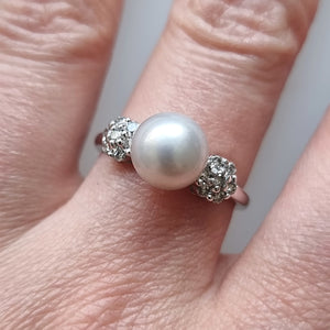 14k White Gold Pearl and Diamond Ring modelled