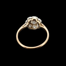 Load image into Gallery viewer, Art Deco 18ct Gold Diamond Daisy Cluster Ring, 1.08ct
