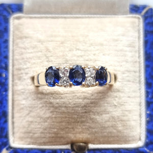 Vintage 18ct Gold Sapphire and Diamond Seven Stone Ring in box