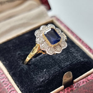 Vintage 18ct Yellow & White Gold Sapphire and Diamond Cluster Ring in box