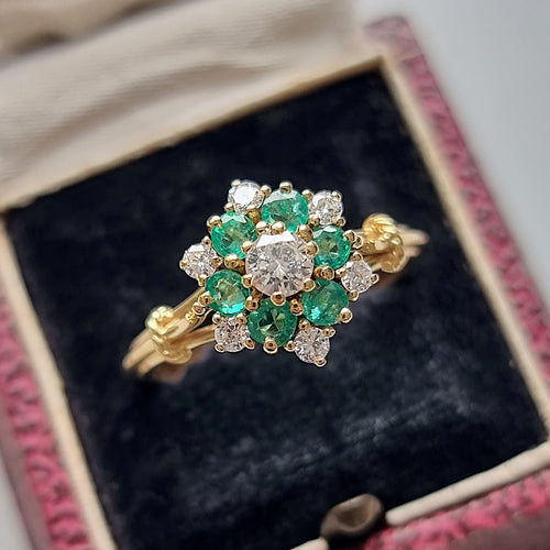 Vintage 18ct Gold Emerald and Diamond Cluster Ring in box